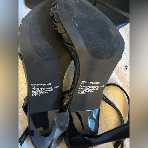 Steve Madden Wendy Black Snakeskin Embossed Leather Ankle Strap Heels  7.5 EUC - Picture 6 of 6